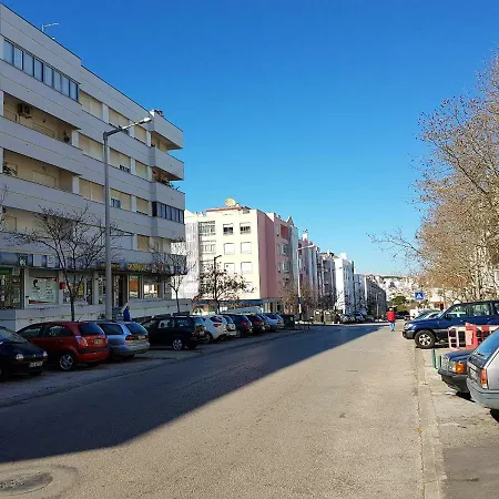 Feijo Vista Tejo - 10 Mts Lisboa Apartment